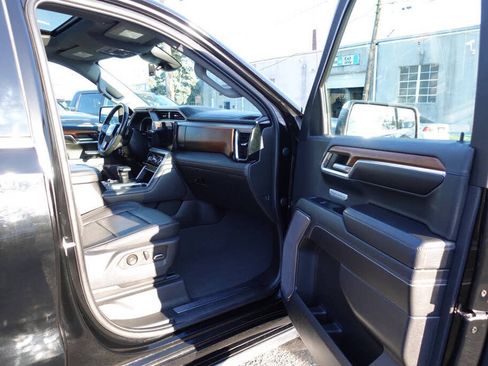 Used 2023 GMC Sierra 1500 Denali w/ Denali Reserve Package AWD/4WD image 35