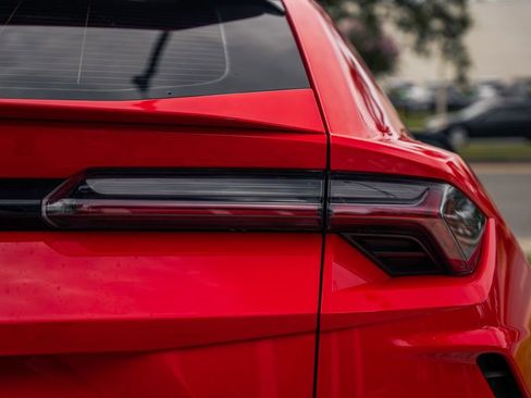 Used 2020 Lamborghini Urus AWD/4WD image 13