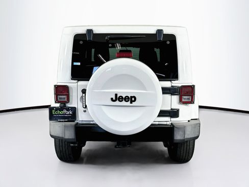 Used 2014 Jeep Wrangler Sahara AWD/4WD image 7