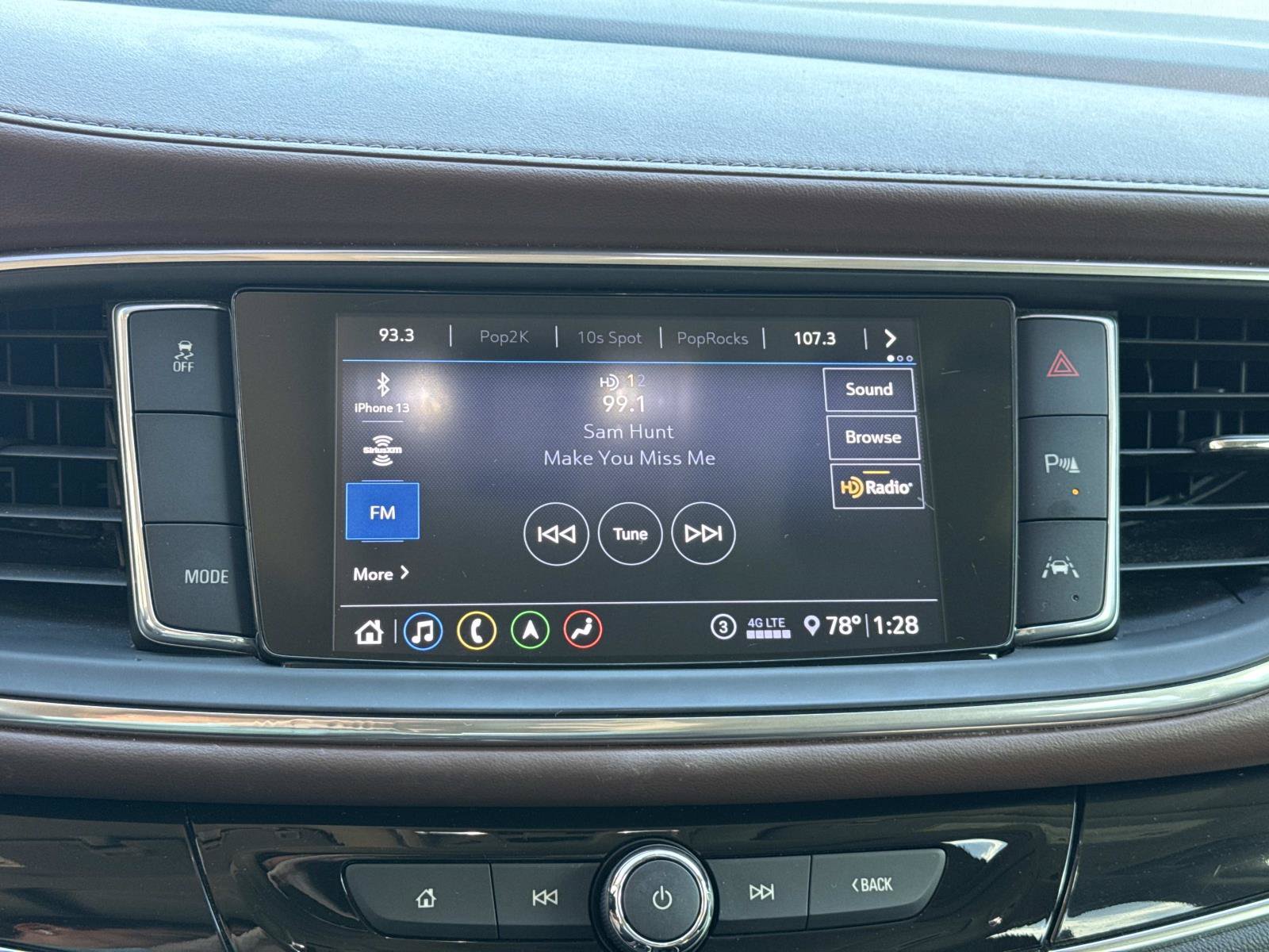Used 2020 Buick Enclave Avenir w/ Avenir Technology Package FWD image 23