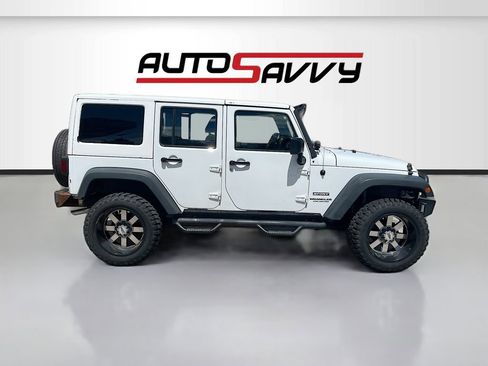 Used 2017 Jeep Wrangler Unlimited Sport w/ Max Tow Package AWD/4WD image 8