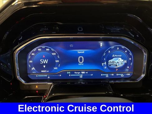 Used 2023 Chevrolet Silverado 1500 High Country w/ High Country Premium Package AWD/4WD image 33