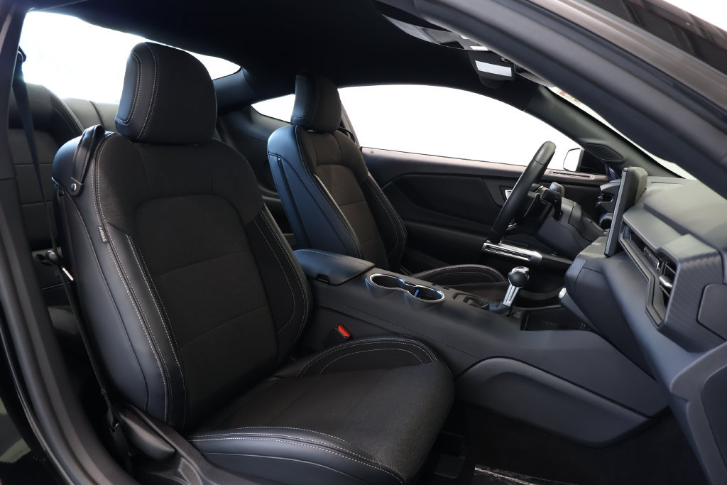 Used 2025 Ford Mustang GT RWD image 19