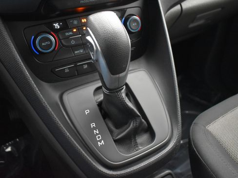 Used 2022 Ford Transit Connect XL w/ Trailer Tow Package image 21