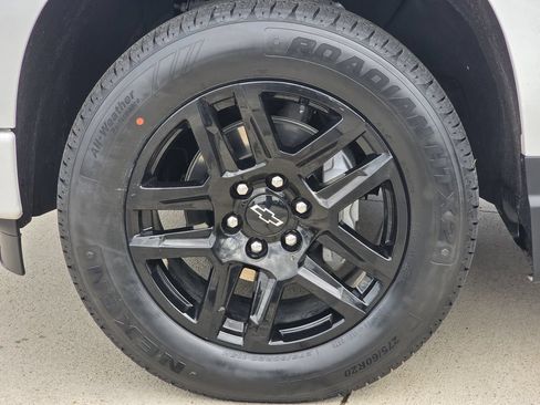 Used 2024 Chevrolet Silverado 1500 RST w/ Convenience Package II AWD/4WD image 11