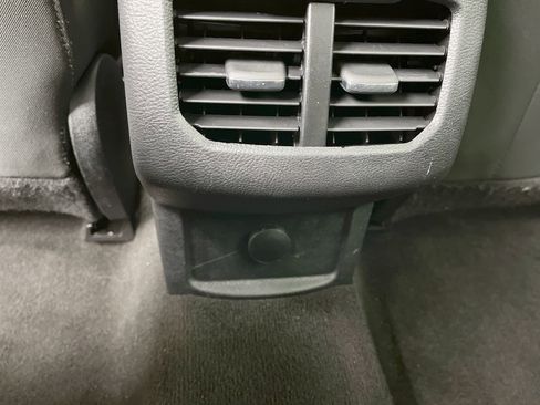 Used 2019 Ford Fusion SE image 13