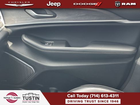 Used 2023 Jeep Grand Cherokee 4WD 4xe image 23