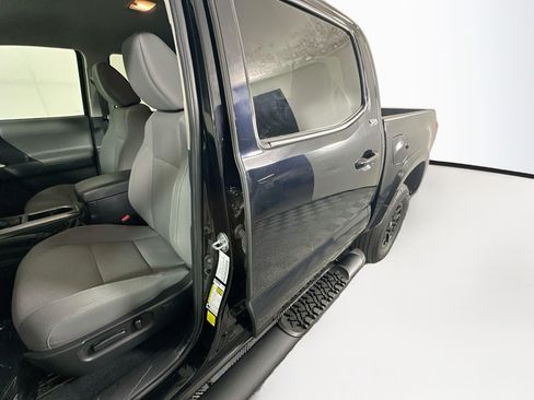 Used 2022 Toyota Tacoma SR5 RWD image 12