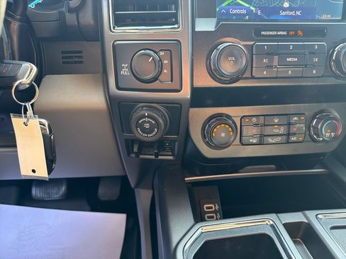 Used 2020 Ford F150 XLT w/ Equipment Group 302A Luxury AWD/4WD image 37