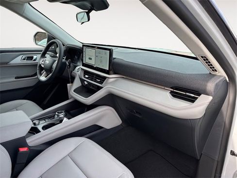 New 2026 Ford Explorer Active image 10