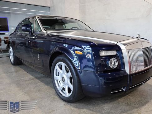Used 2010 Rolls-Royce Phantom Coupe RWD image 47