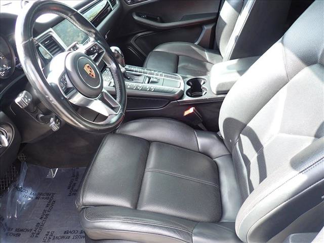 Used 2018 Porsche Macan AWD/4WD image 13