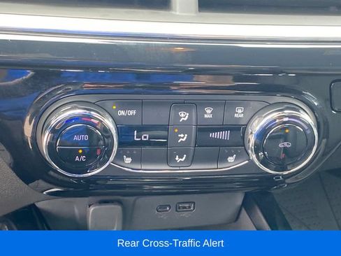 Certified 2024 Chevrolet Trax RS w/ Sunroof Package FWD image 12