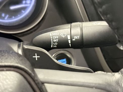 Used 2022 Toyota Camry SE image 28