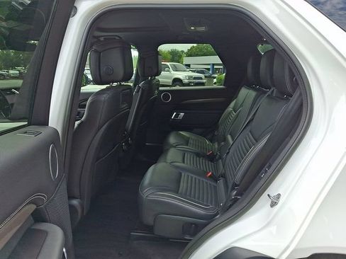 Used 2023 Land Rover Discovery Metropolitan Edition AWD/4WD image 12