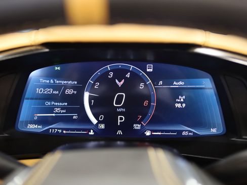 Used 2023 Chevrolet Corvette Stingray Premium Conv w/ 3LT RWD image 20