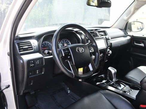 Certified 2019 Toyota 4Runner TRD Off-Road Premium AWD/4WD image 14