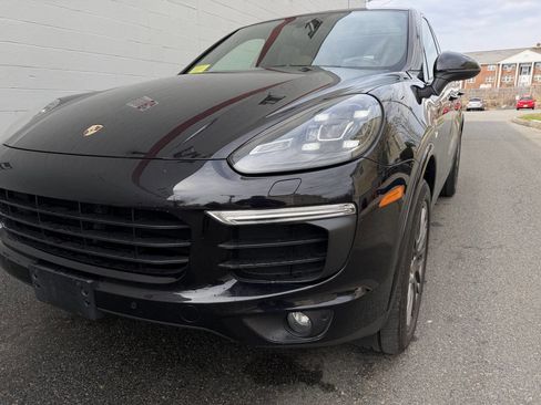 Used 2018 Porsche Cayenne S Platinum image 10