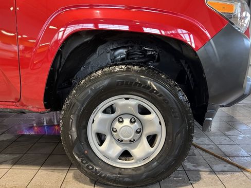 Used 2022 Toyota Tacoma SR image 14