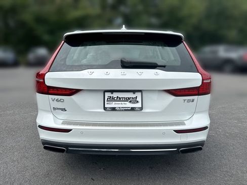 Used 2020 Volvo V60 T5 Inscription FWD image 7