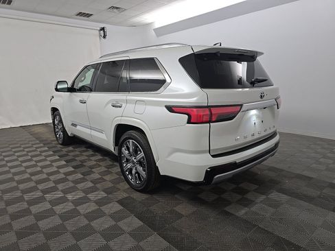 Used 2023 Toyota Sequoia Capstone AWD/4WD image 6