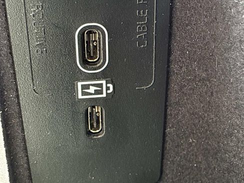 Used 2025 Volvo XC90 B6 Plus image 32