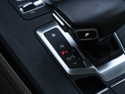 Used 2019 Audi Q5 2.0T Premium Plus AWD/4WD image 22