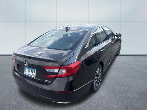 Used 2018 Honda Accord Touring image 8
