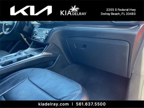 Used 2020 Ford Explorer Limited image 11