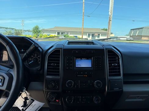 Used 2018 Ford F150 XLT w/ Equipment Group 301A Mid AWD/4WD image 19