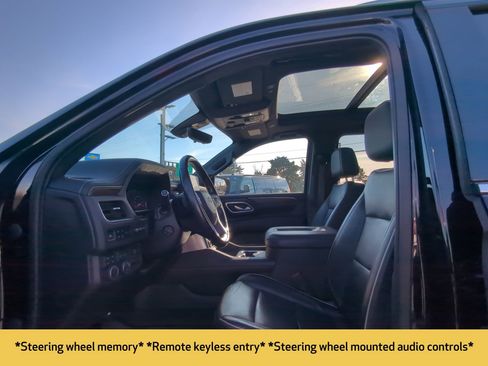 Used 2021 Chevrolet Suburban Premier w/ Premium Package image 19