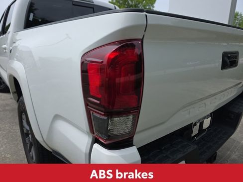 Used 2023 Toyota Tacoma SR5 w/ Technology Package image 9