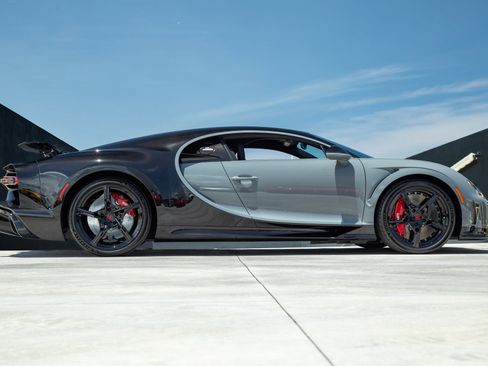Used 2024 Bugatti Chiron Super Sport image 15
