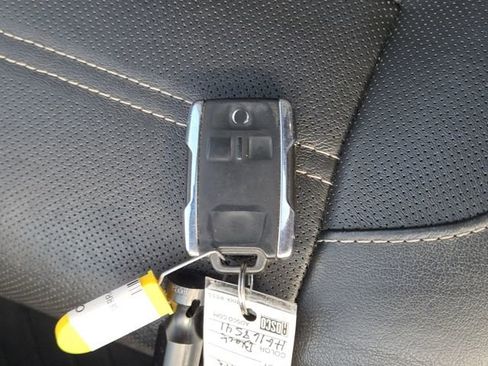 Used 2017 GMC Sierra 1500 Denali image 38