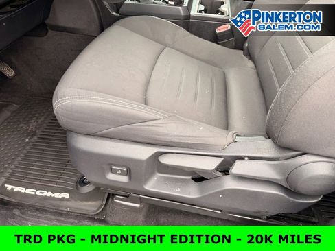 Used 2024 Toyota Tacoma TRD Off-Road image 15