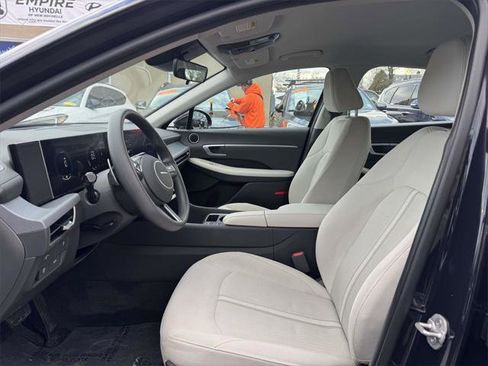 Certified 2025 Hyundai Sonata SEL image 16