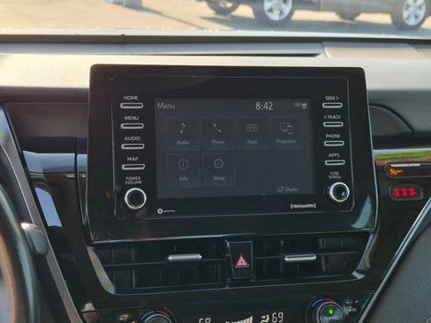 Used 2024 Toyota Camry SE FWD image 19