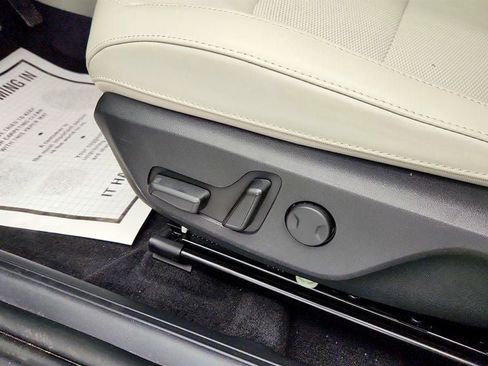 Used 2023 Kia Niro Wind w/ Wind Preserve Package image 11