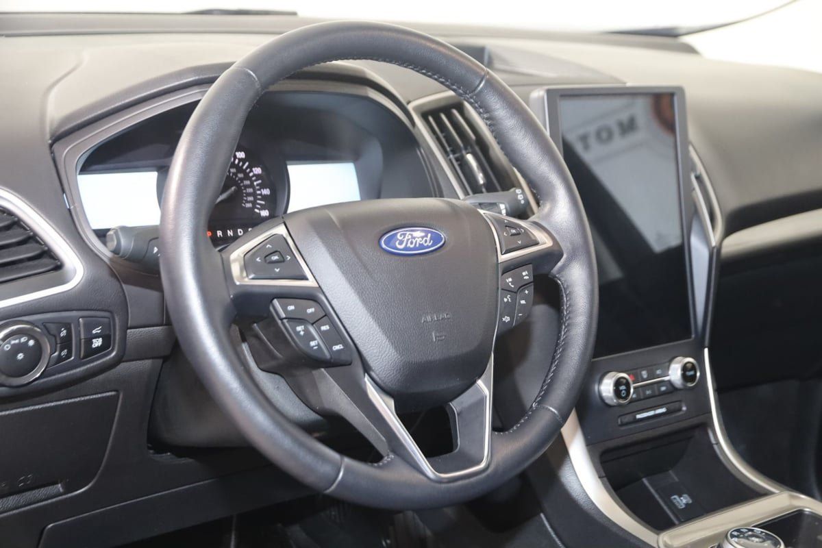 Used 2023 Ford Edge SEL w/ Convenience Package AWD/4WD image 6