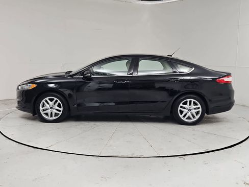 Used 2016 Ford Fusion SE FWD image 3