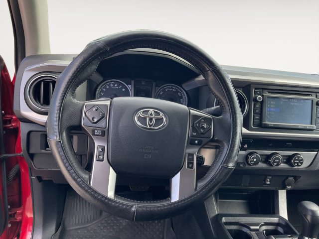 Used 2019 Toyota Tacoma SR5 AWD/4WD image 12