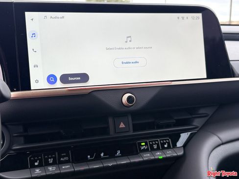 New 2025 Toyota Crown Signia image 13