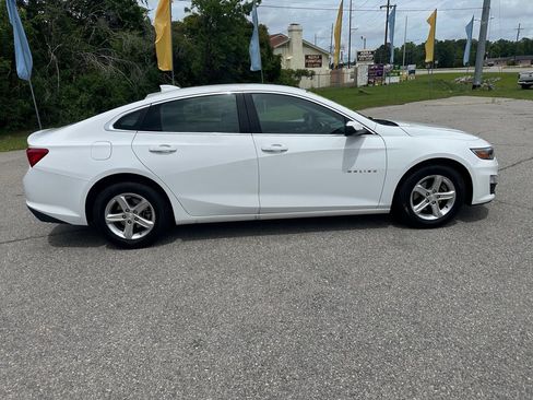 Used 2023 Chevrolet Malibu LT w/ Driver Confidence Package FWD image 6