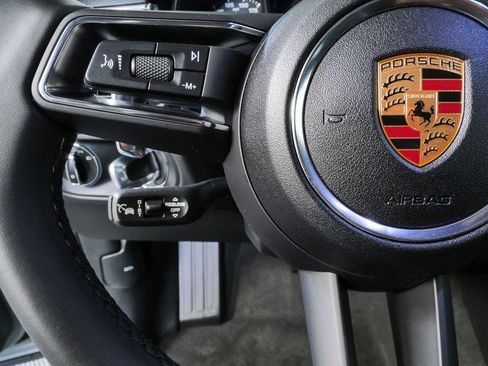 Used 2026 Porsche Macan AWD/4WD image 7