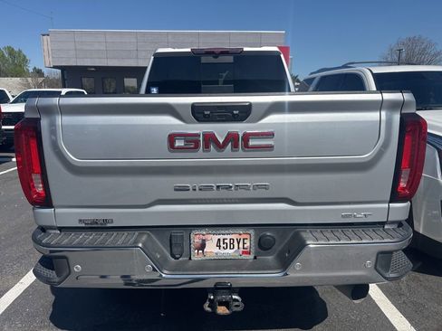 Used 2023 GMC Sierra 2500 SLT w/ SLT Premium Package image 4