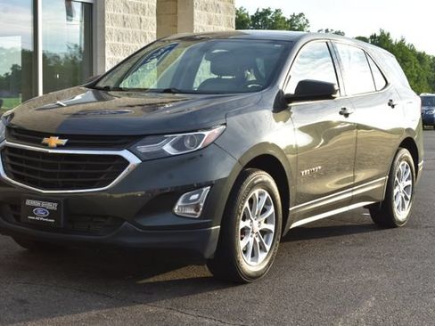 Used 2019 Chevrolet Equinox LS AWD/4WD image 15