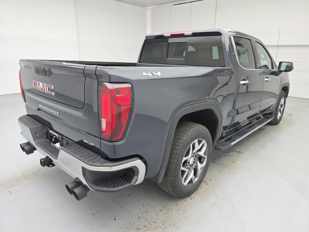 Used 2022 GMC Sierra 1500 SLT w/ SLT Convenience Package AWD/4WD image 12