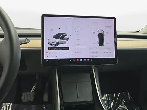 Used 2020 Tesla Model Y Long Range AWD/4WD image 17