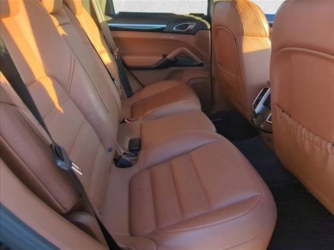 Used 2016 Porsche Cayenne image 26