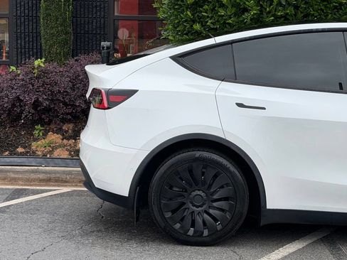 Used 2020 Tesla Model Y Long Range AWD/4WD image 22
